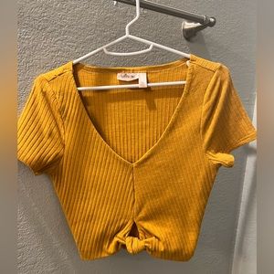NWOT Willow-root mustard yellow crop top size medium